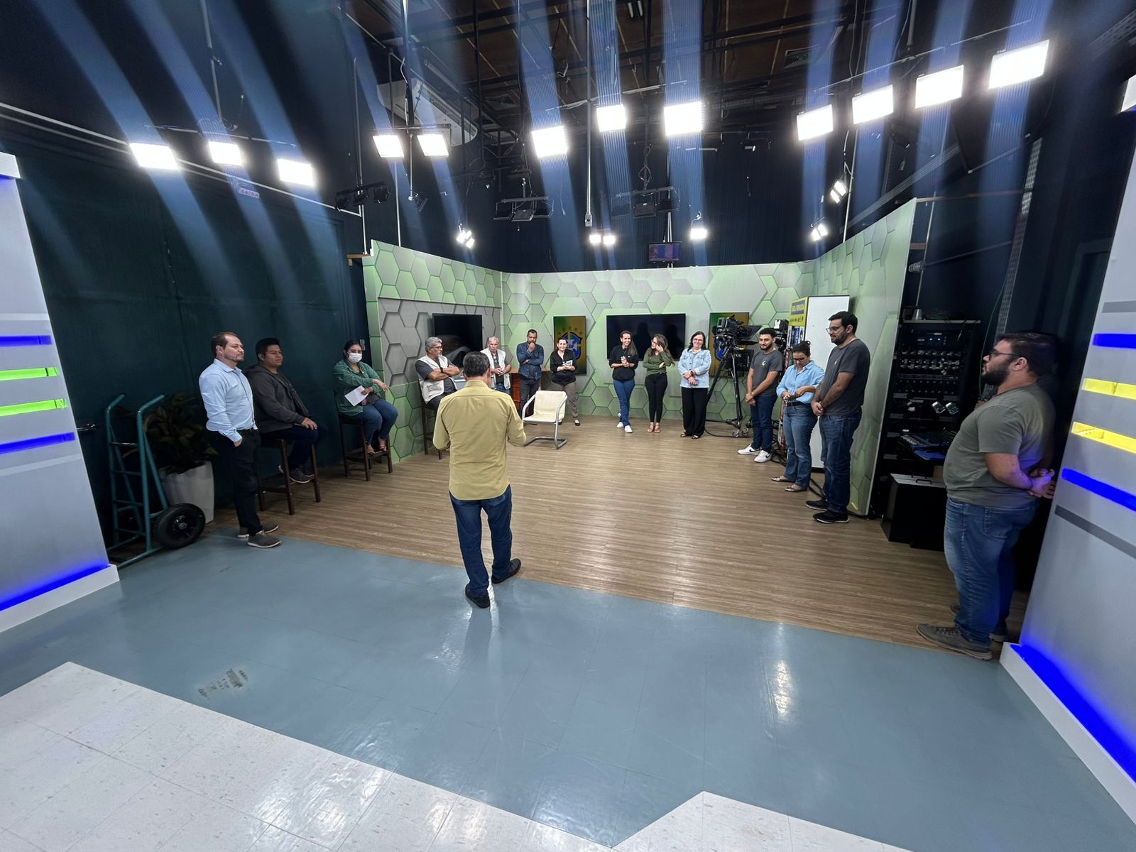Assembleia na TV Guanandi Band para aumento salarial